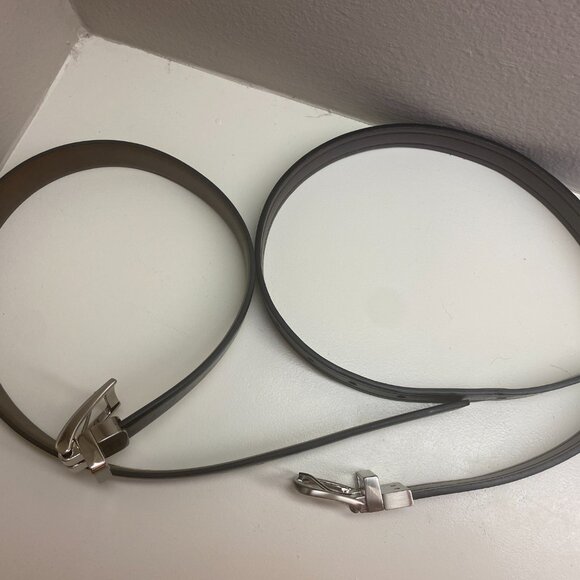 IZOD reversible dress belts (Lot of 2), black-to-brown, youth size Small (22-24) - Picture 4 of 4